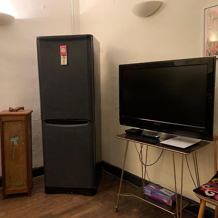 Chambre Sdb Privee Townhouse 26 Chambres D'Hotes Civray Civray  Exterior foto